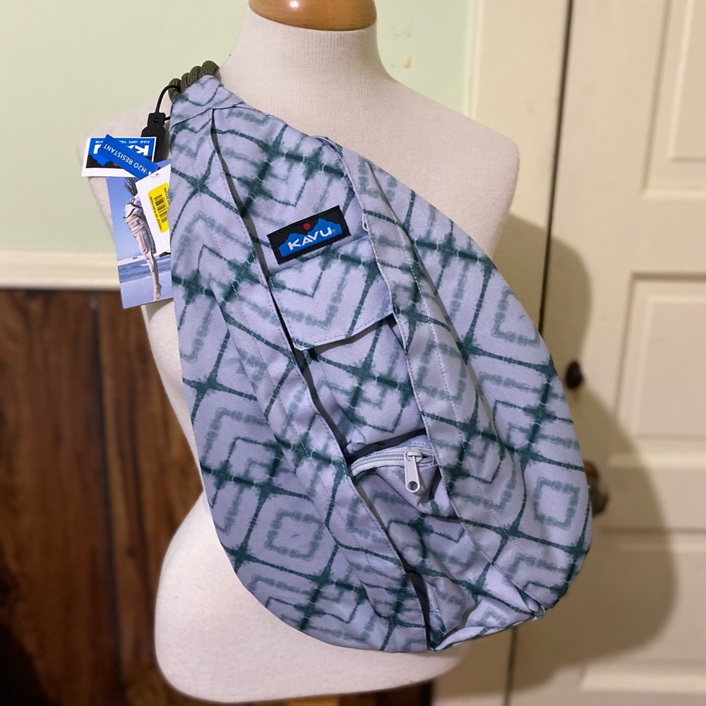 Sold New KAVU Rope Sling Bag Crossbody Backpack 🎒Ocean Dye color Multi NWT - Picture 2 of 11